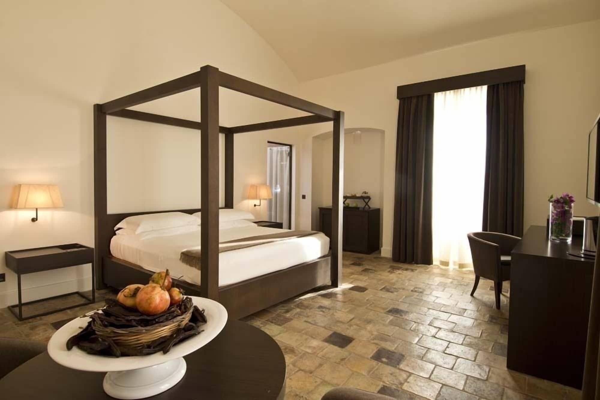 Hotel Histò San Pietro Sul Mar Piccolo Taranto Esterno foto