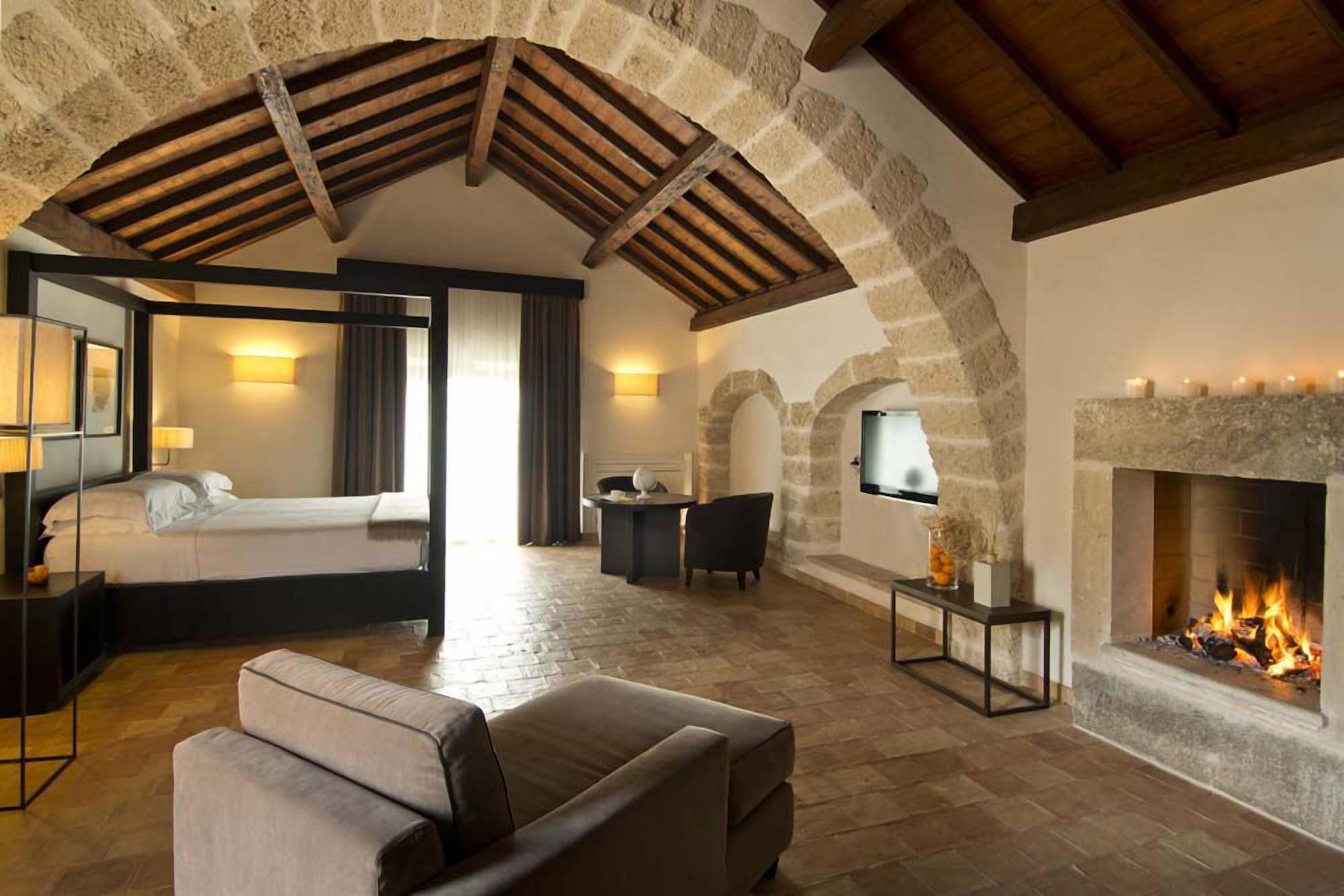 Hotel Histò San Pietro Sul Mar Piccolo Taranto Esterno foto