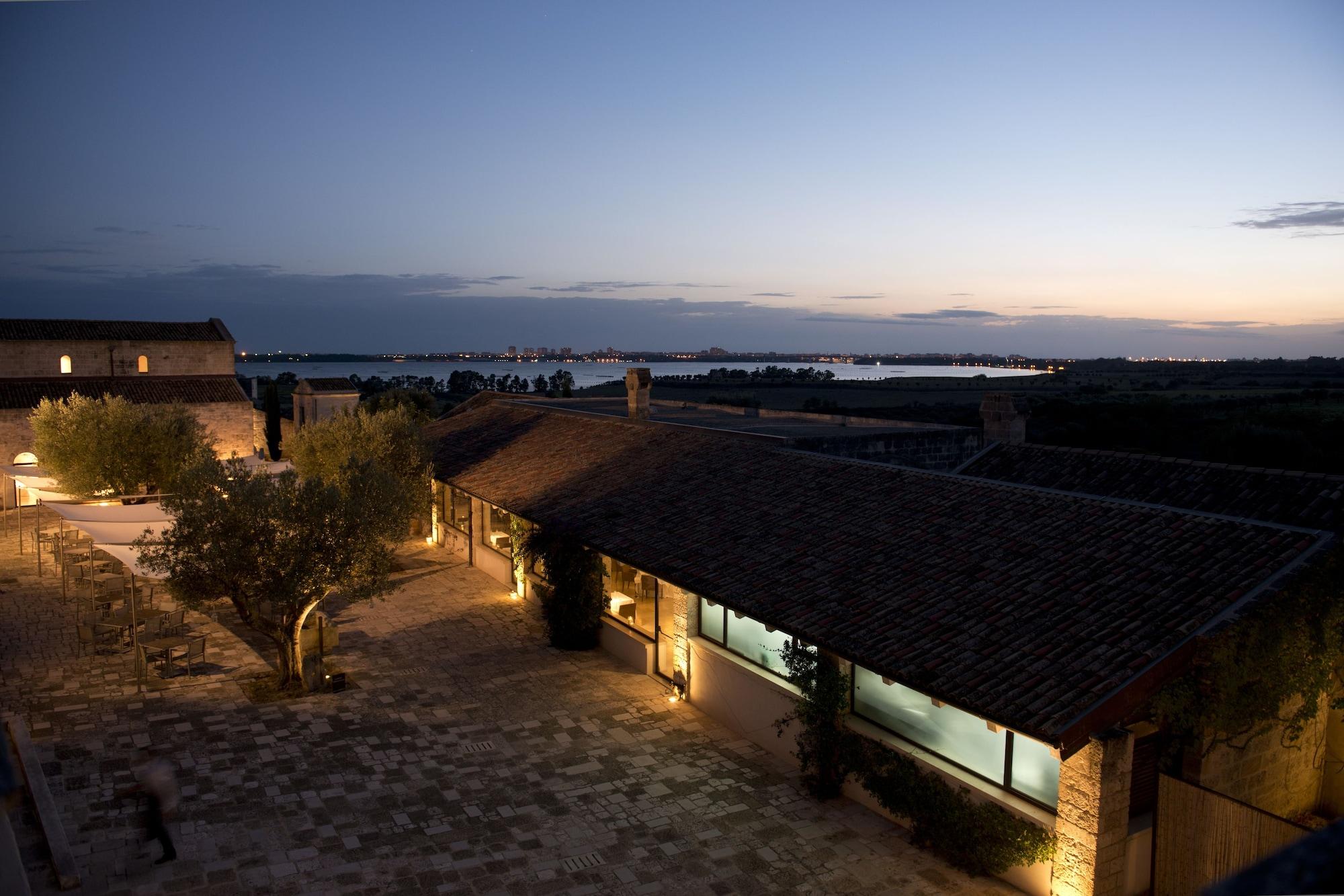 Hotel Histò San Pietro Sul Mar Piccolo Taranto Esterno foto