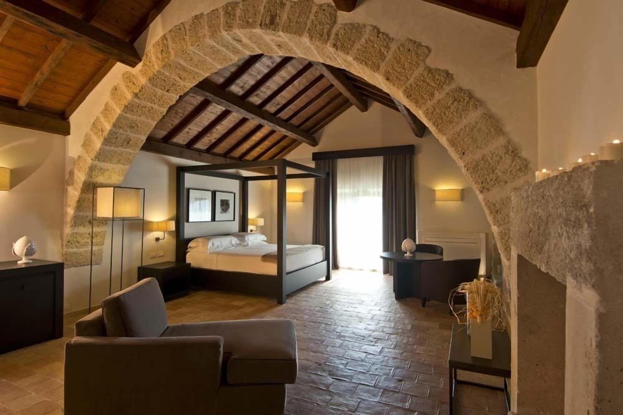 Hotel Histò San Pietro Sul Mar Piccolo Taranto Esterno foto