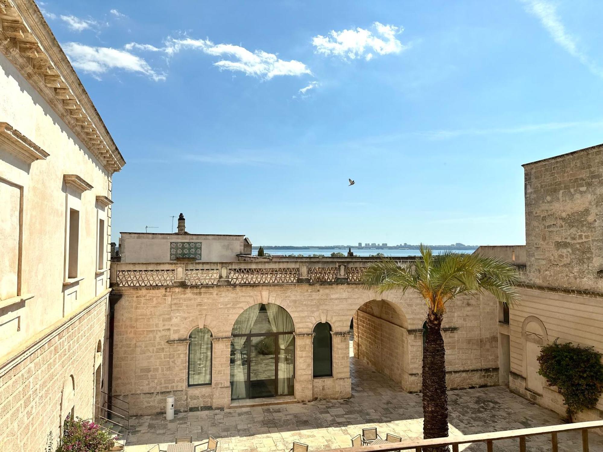 Hotel Histò San Pietro Sul Mar Piccolo Taranto Esterno foto