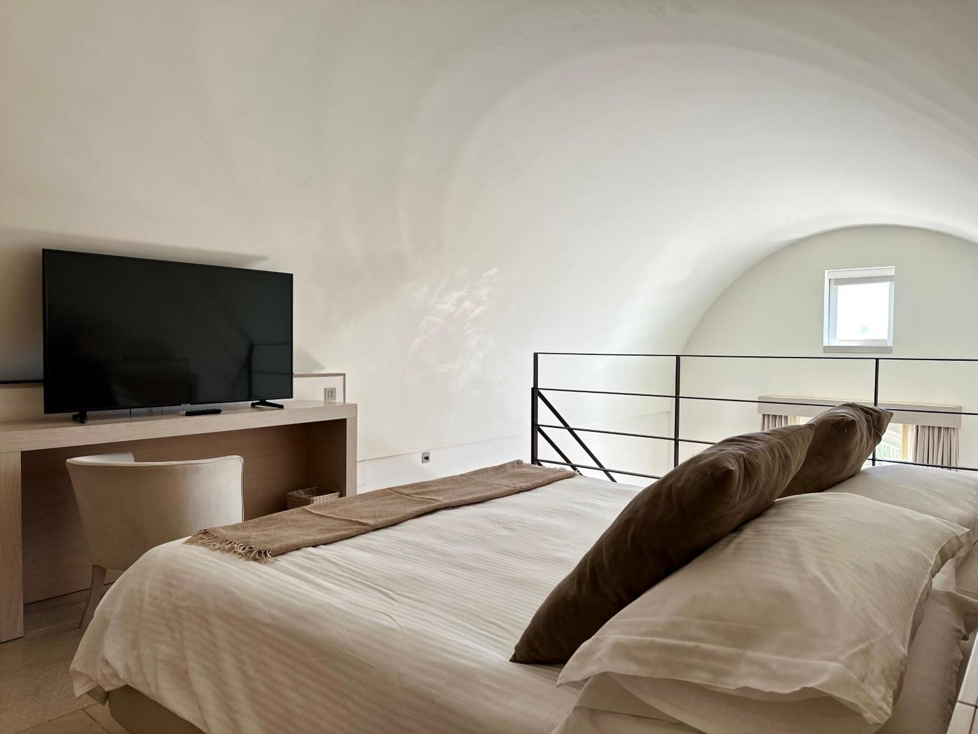 Hotel Histò San Pietro Sul Mar Piccolo Taranto Esterno foto