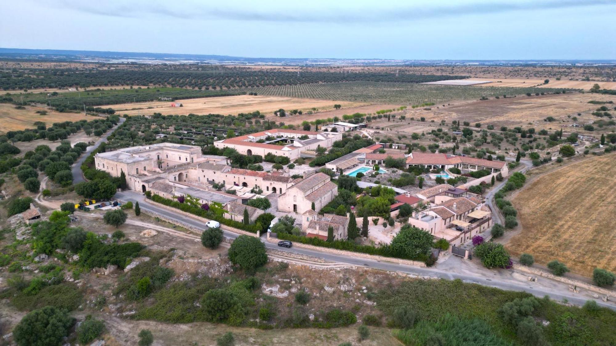 Hotel Histò San Pietro Sul Mar Piccolo Taranto Esterno foto