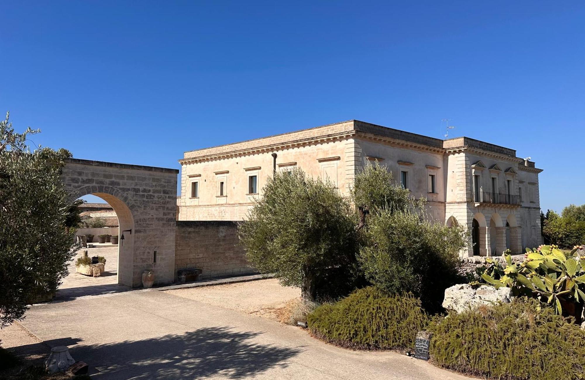 Hotel Histò San Pietro Sul Mar Piccolo Taranto Esterno foto