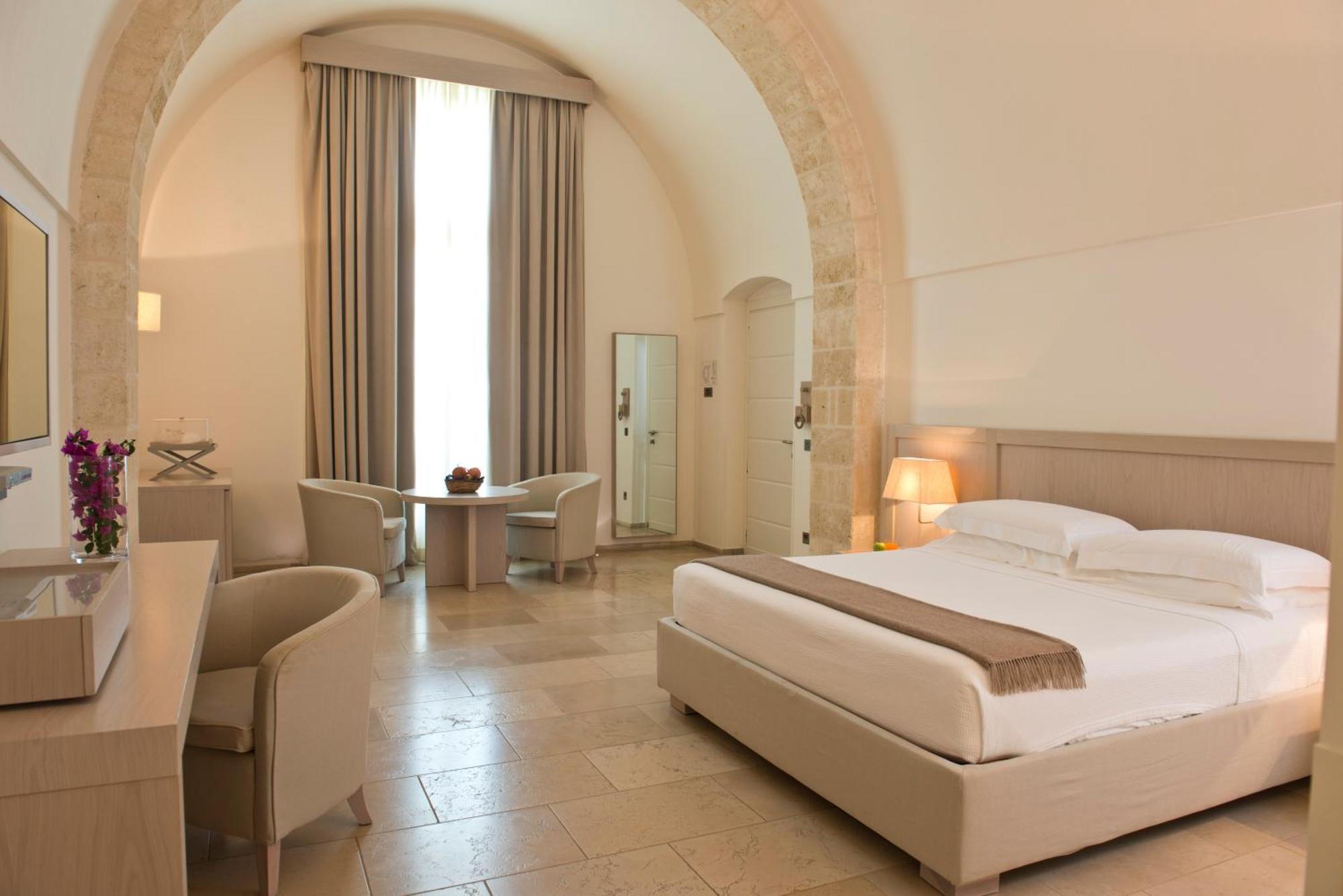 Hotel Histò San Pietro Sul Mar Piccolo Taranto Esterno foto