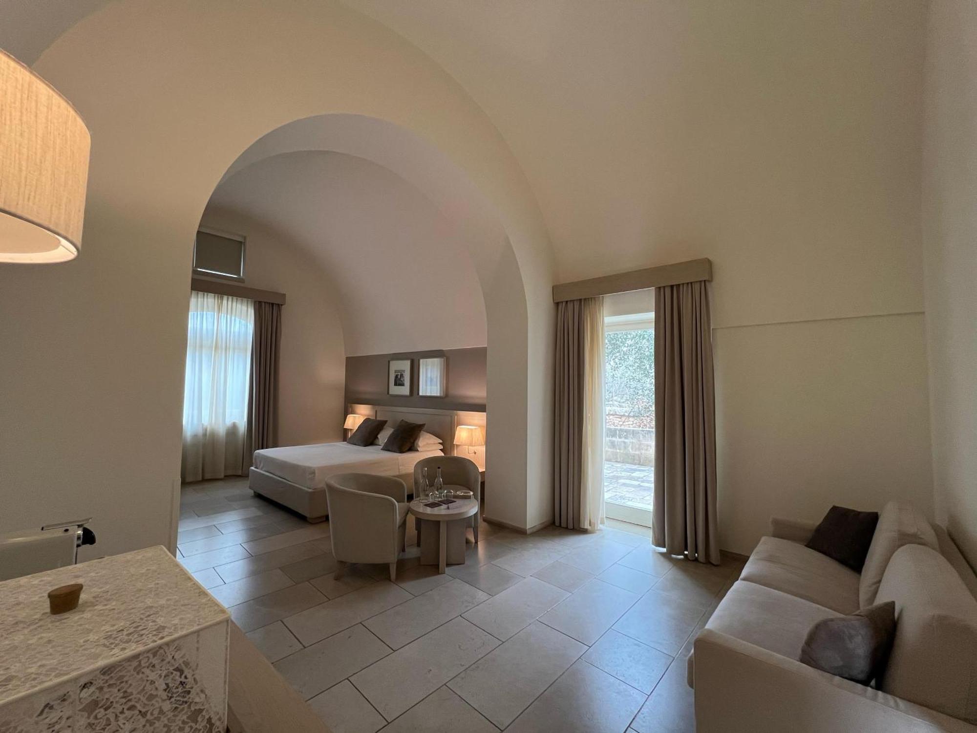 Hotel Histò San Pietro Sul Mar Piccolo Taranto Esterno foto