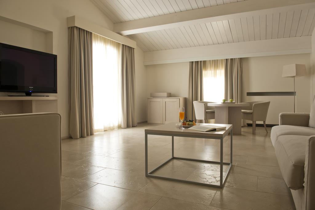 Hotel Histò San Pietro Sul Mar Piccolo Taranto Esterno foto